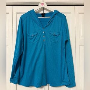 MARMOT Laura Hooded Shirt Women’s XL Ocean
Blue Henley LS Roll Tab Sleeve
